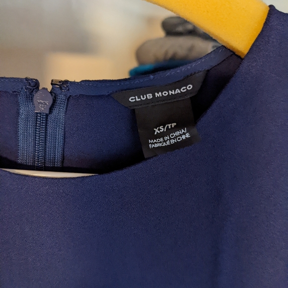 Club Monaco top - Picture 1 of 3